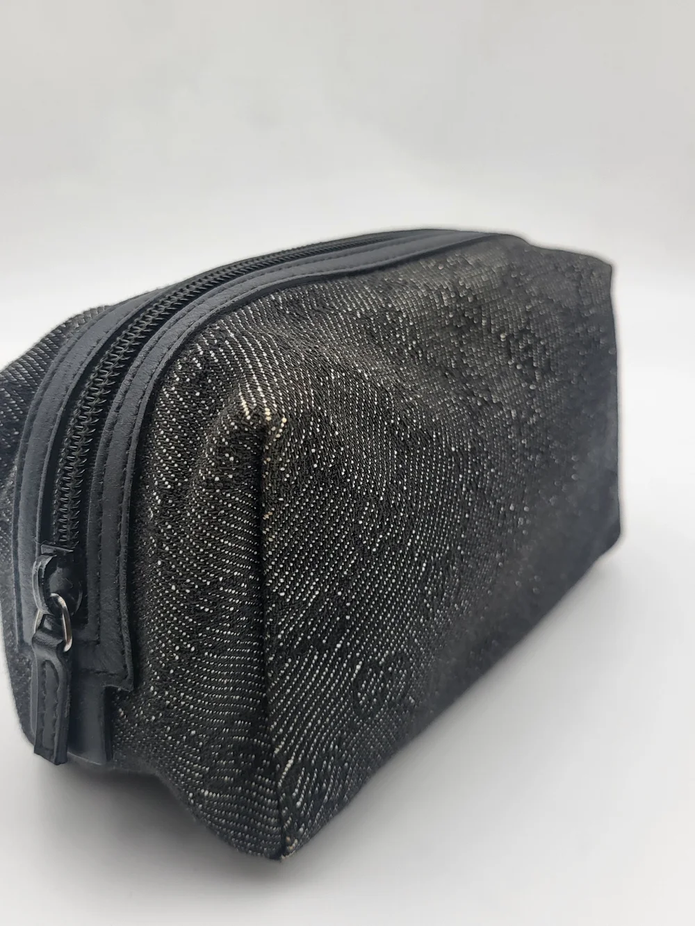 Gucci GG Denim Canvas Small Cosmetic Toiletry Pouch..Authentic. Full Set....